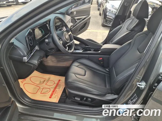 Hyundai Avante CN7 — Фото автомобиля 11