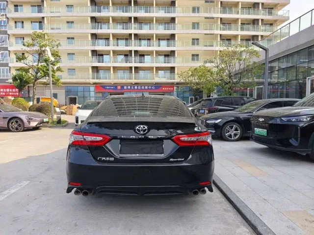 Toyota Camry — Фото автомобиля 4