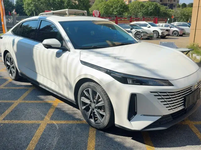 Фотография автомобиля — Changan Lamore
