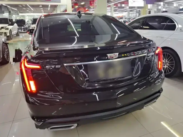 Cadillac CT5 — Фото автомобиля 5