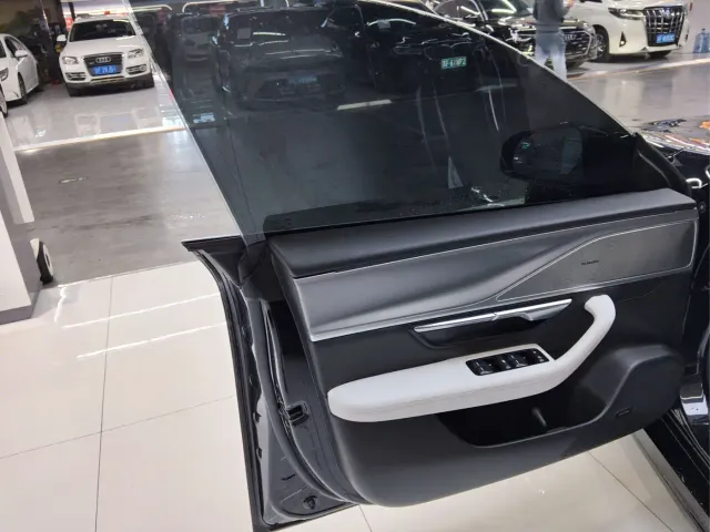 Xpeng P7 — Фото автомобиля 7