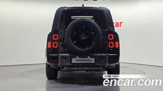 Land Rover Defender — Фото автомобиля 6