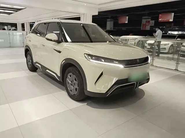 BYD Yuan UP — Фото автомобиля 21