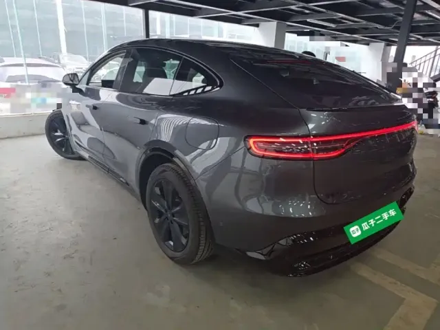 Zhijie Luxeed R7 2026 Range Extender Max+ — Фото автомобиля 4