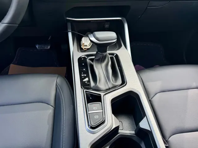 Geely Emgrand — Фото автомобиля 14