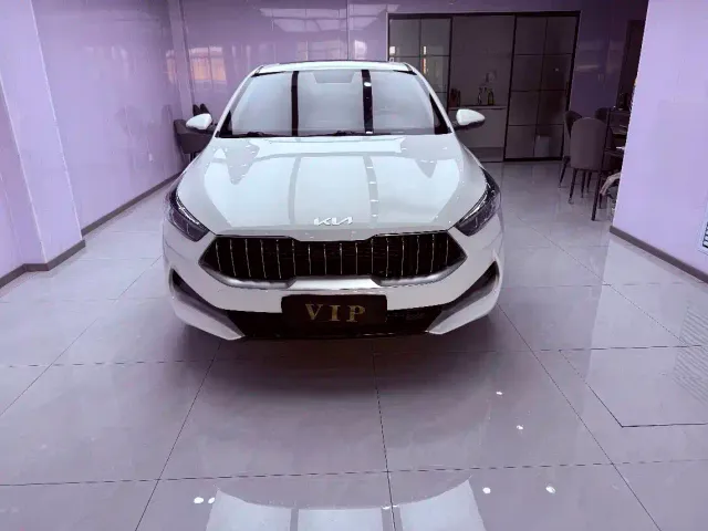 Kia K3 — Фото автомобиля 2