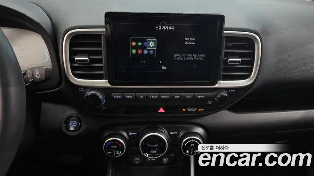 Hyundai Venue — Фото автомобиля 18