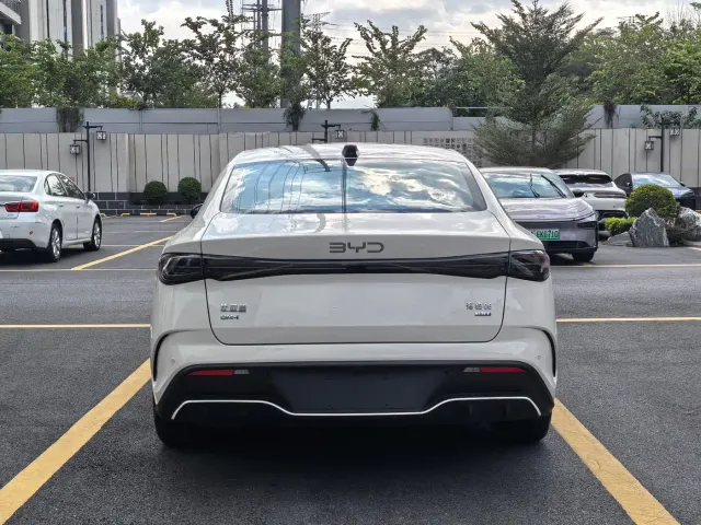 BYD Seal 06 — Фото автомобиля 6