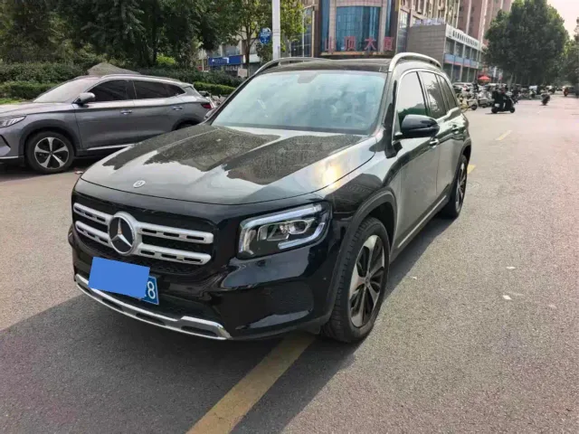 Фотография автомобиля — Mercedes-Benz GLB-Class