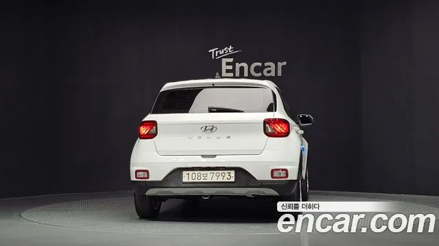 Hyundai Venue — Фото автомобиля 4