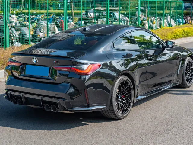BMW M4 — Фото автомобиля 6