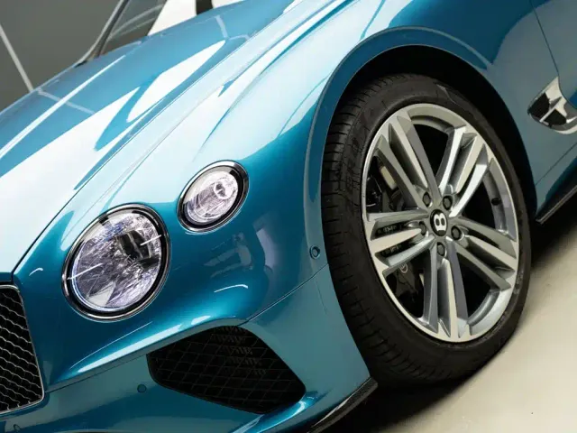 Bentley Continental — Фото автомобиля 3