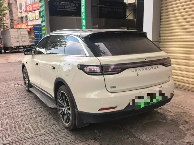 Leapmotor C11 — Фото автомобиля 4