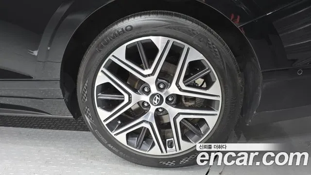 Hyundai Grandeur GN7 — Фото автомобиля 6