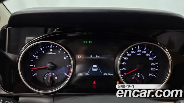 Kia Canival Carnival 4 поколение Бензин 9 мест Prestige — Фото автомобиля 8
