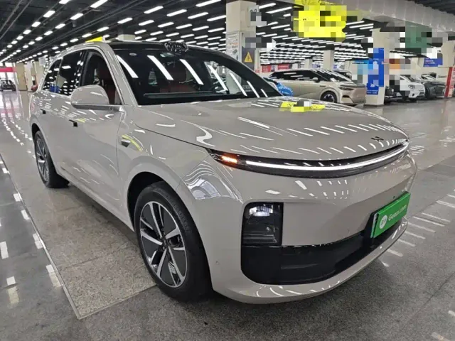 Li Auto L6 — Фото автомобиля 3