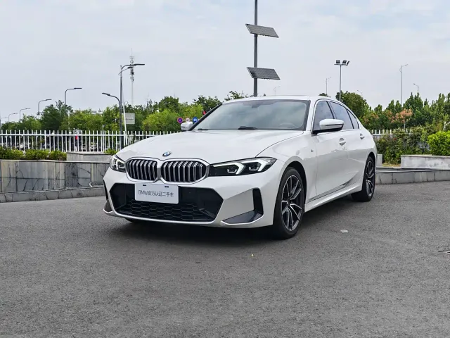 Фотография автомобиля — BMW 3 Series