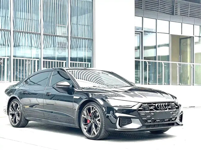 Audi A7L — Фото автомобиля 2
