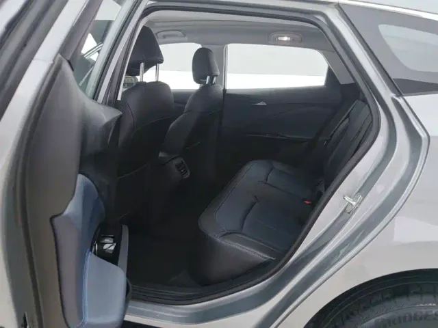 Buick Velite 6 — Фото автомобиля 11