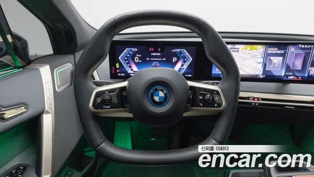 BMW iX — Фото автомобиля 12