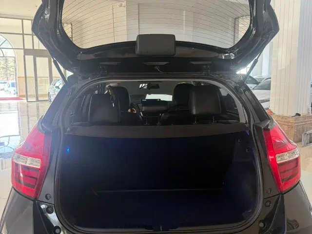 Toyota YARiS L Zhi Xuan — Фото автомобиля 15