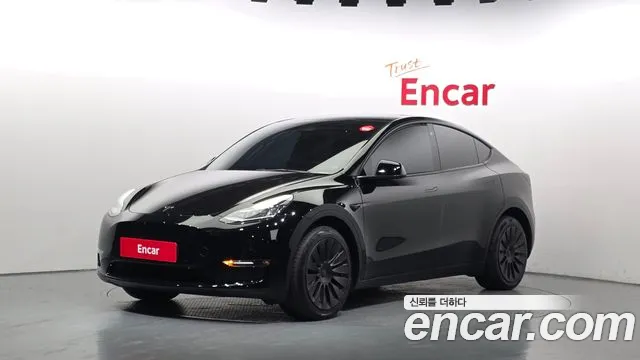 Фотография автомобиля — Tesla Model Y