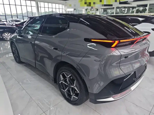 Lynk & Co Z20 — Фото автомобиля 4