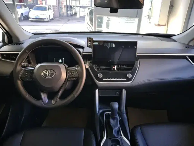 Toyota Corolla Cross — Фото автомобиля 9