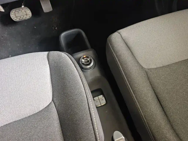 Wuling Zhiguang NEV — Фото автомобиля 13