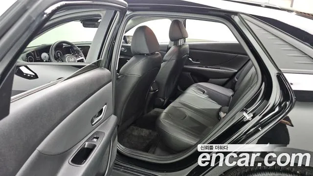 Hyundai AVANTE Avante (CN7) — Фото автомобиля 19