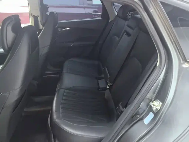 Changan Qiyuan A05 — Фото автомобиля 16