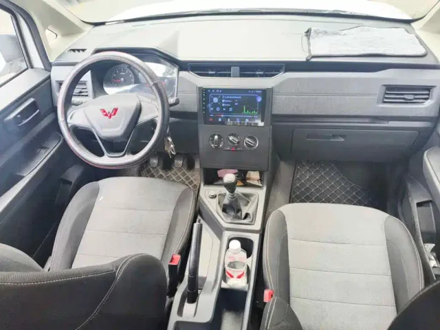 Wuling Hongguang Plus — Фото автомобиля 11