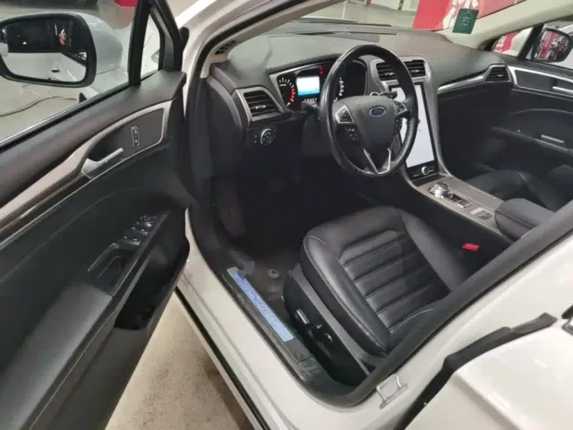 Ford Mondeo — Фото автомобиля 15