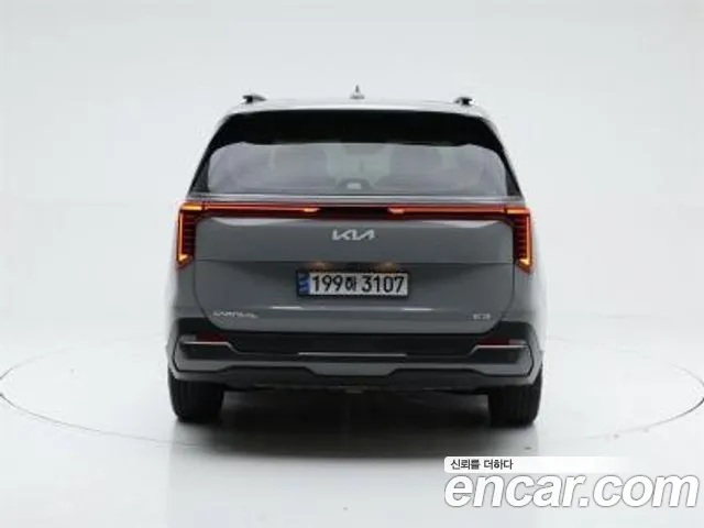 Kia Carnival — Фото автомобиля 5