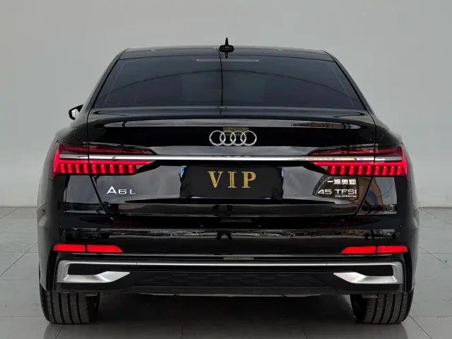 Audi A6L — Фото автомобиля 10