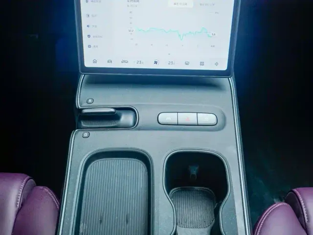 Nio ET5 Touring — Фото автомобиля 21