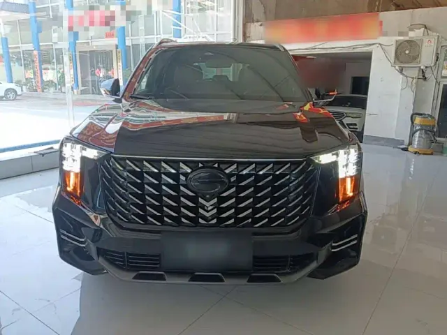 GAC Trumpchi GS8 — Фото автомобиля 2
