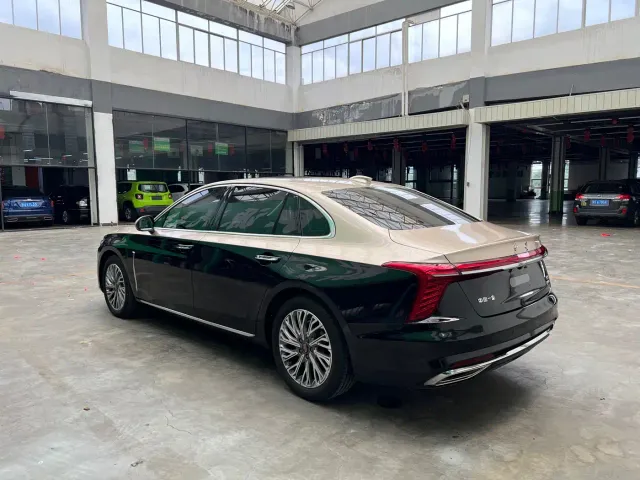 Hongqi H5 — Фото автомобиля 10