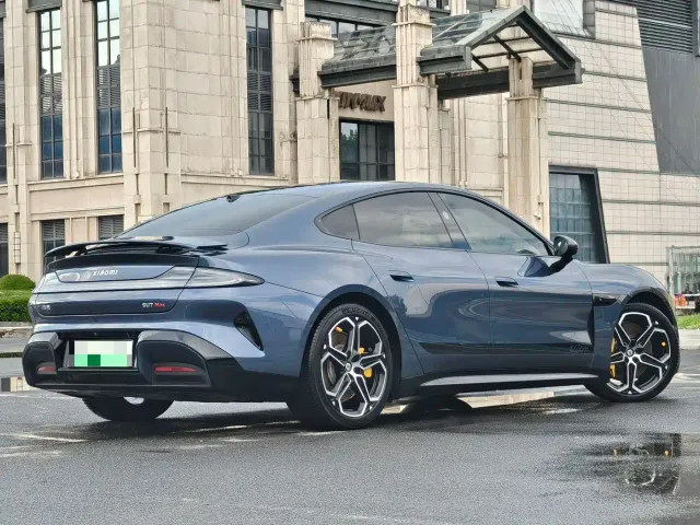 Xiaomi SU7 — Фото автомобиля 14