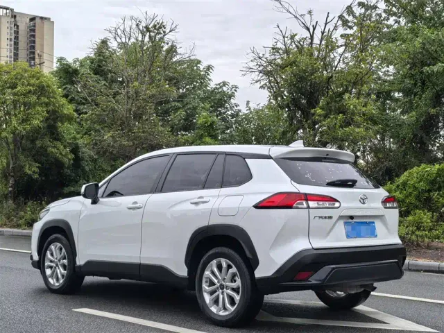 Toyota Frontlander — Фото автомобиля 4