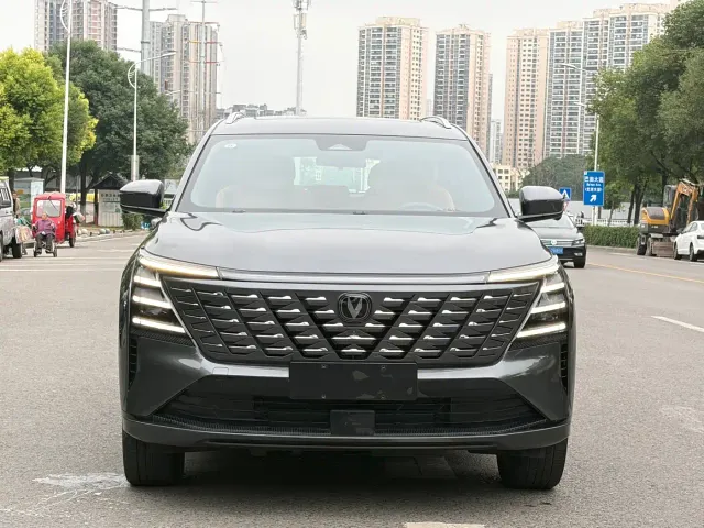 Changan CS75 Plus — Фото автомобиля 3