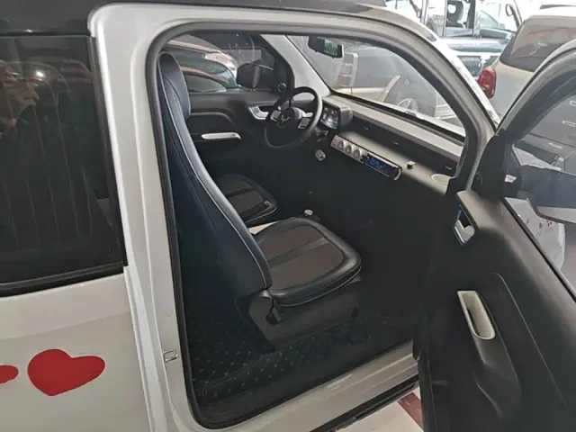 Wuling Hongguang Mini EV — Фото автомобиля 18