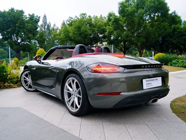Porsche 718 — Фото автомобиля 14