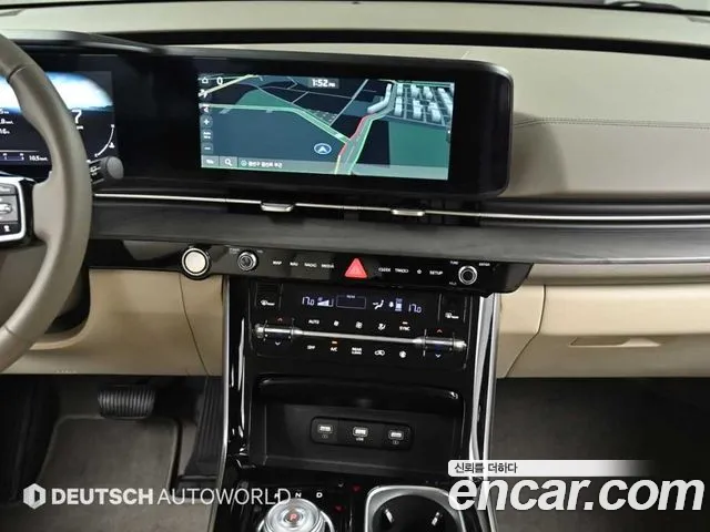 Kia Carnival Generation 4 — Фото автомобиля 9