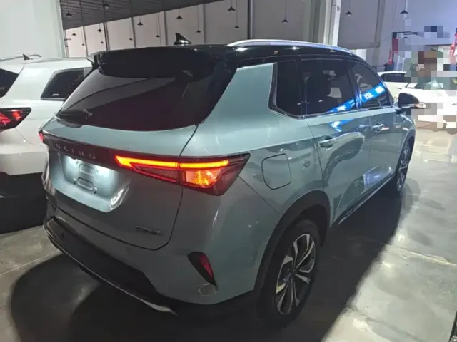 Wuling Asta — Фото автомобиля 6
