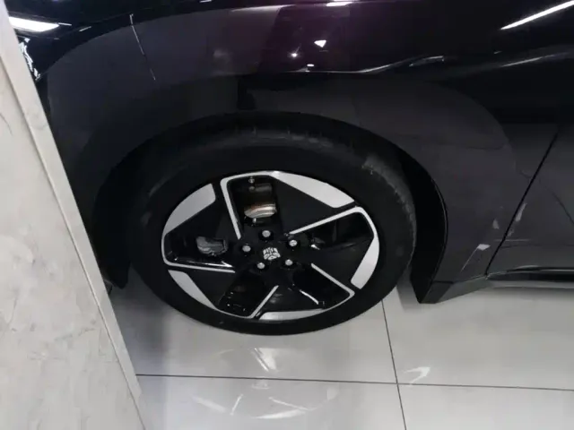 Wuling Starlight — Фото автомобиля 22