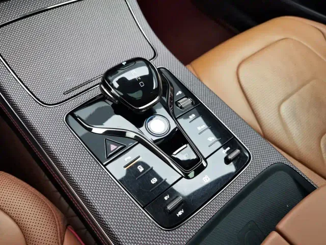 BYD Han 2022 DM-i 121KM Premium Edition — Фото автомобиля 13