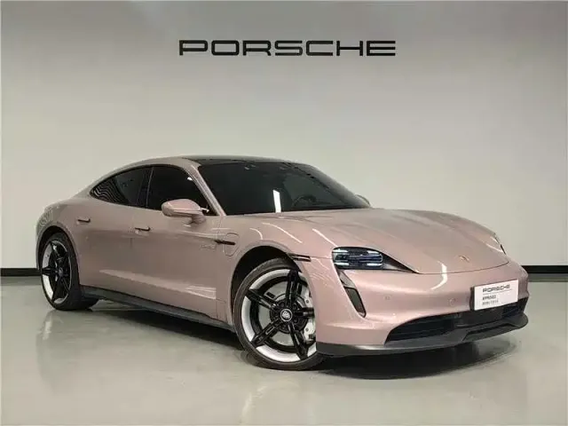 Porsche Taycan — Фото автомобиля 3