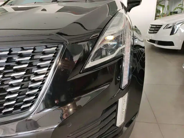 Cadillac XT5 — Фото автомобиля 23