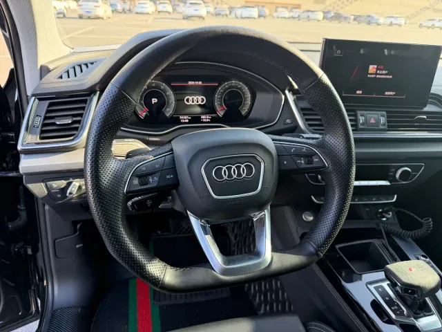 Audi Q5L — Фото автомобиля 14